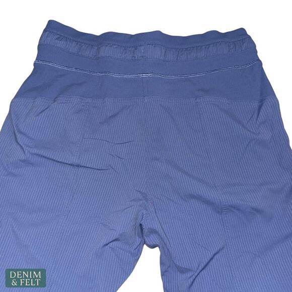 Lululemon Dance Studio Mid-Rise Cropped Gym Pants Pitch Blue Swift Size 4 - Picture 12 of 15